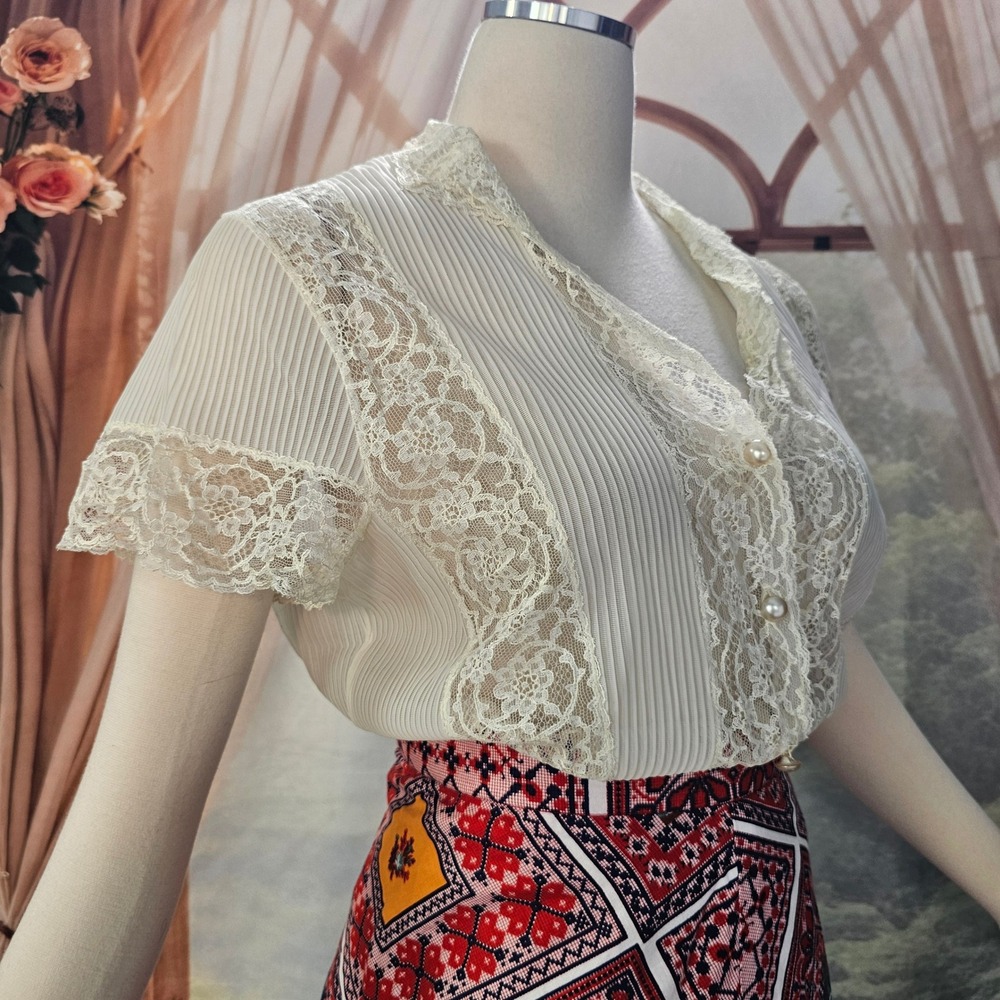 Vintage 1960's Jami Originals Ivory Lace Blouse Pearl Button Short Sleeve Top - Picture 6 of 14